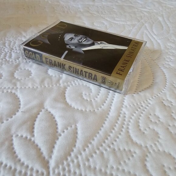 Frank Sinatra "Gold" Cassette Tape EMI-Capitol Music 1997 Vintage Collection - Picture 7 of 7